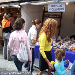 Feria de Pampaneira artesanía productos típicos Alpujarra