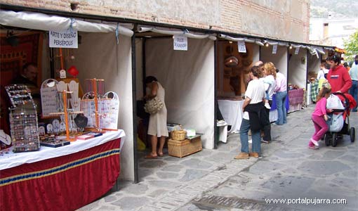 Feria de artesanía en Alpujarra