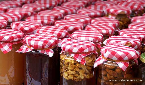 Feria de Pampaneira artesanía productos típicos Alpujarra