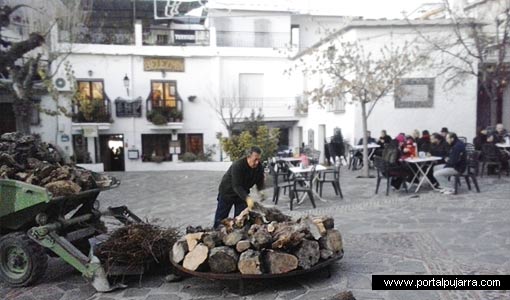 Preparando la fiesta de Fin de año en la Alpujarra