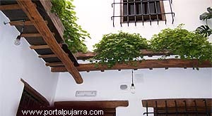 patio apartamentos en la Alpujarra