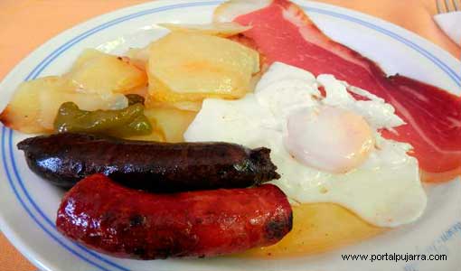 Plato típico Restaurante Panjuila Capileira Alpujarra 