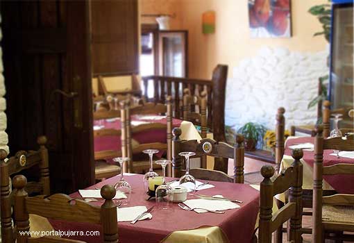 Salón comedor pizzería el Castaño